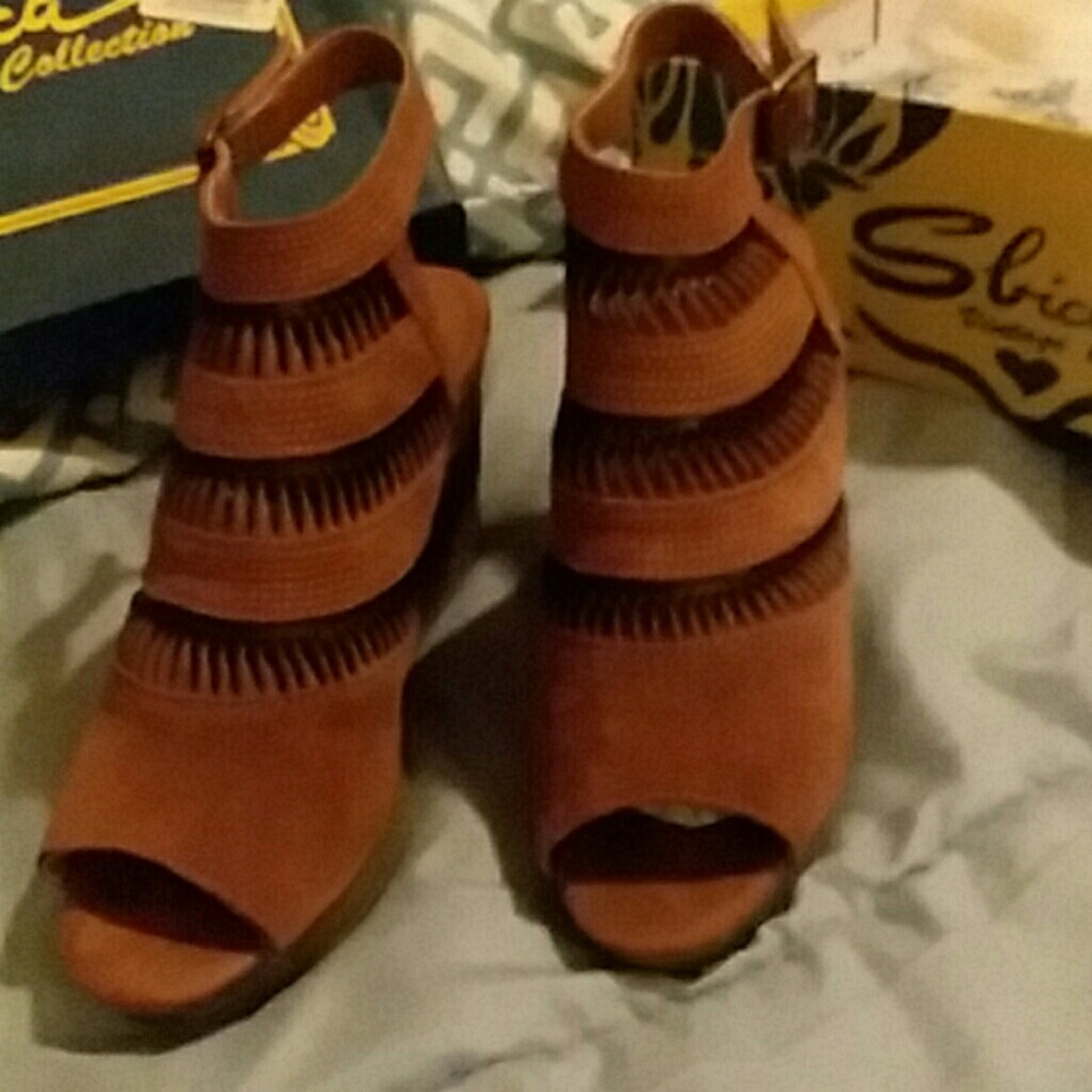 SBICCA VINTAGE COLLECTION, LIKE NEW CONDITION
